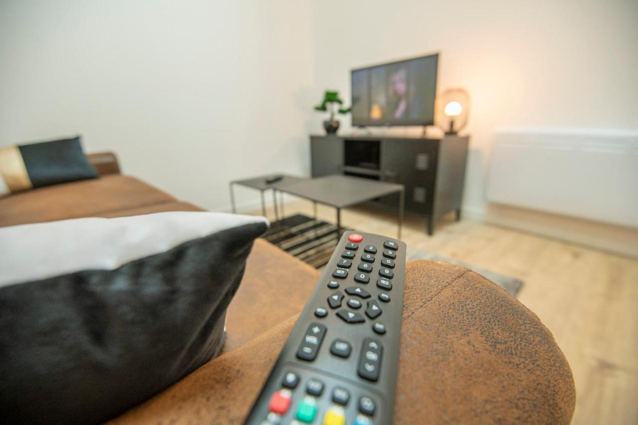 Апартаменты Kasa Factory - Au Calme - Tv & Wifi Сен-Кантен Экстерьер фото